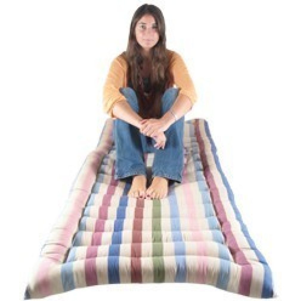 Single roll up bed
