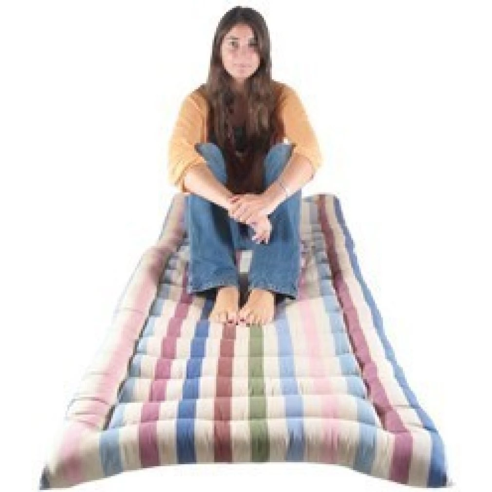 Single roll up bed