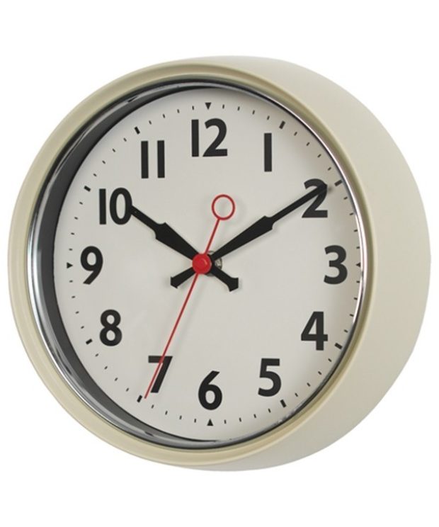 IVORY FIFTIES STYLE METAL WALL CLOCK