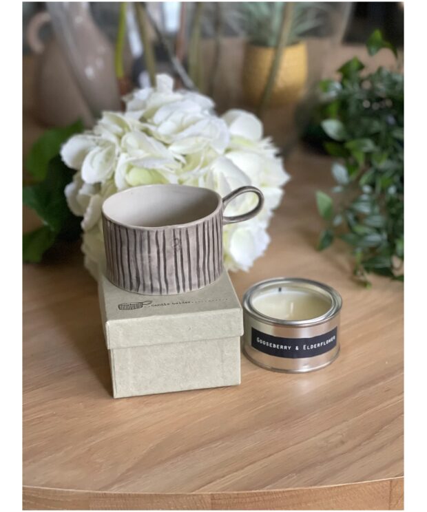 Handled Candle holder with candle in tin by East of India