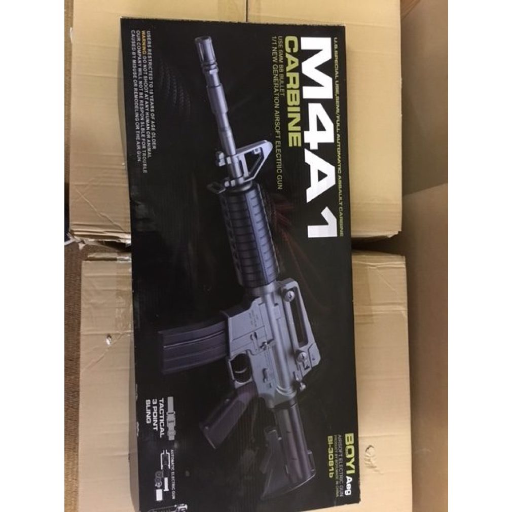 Airsoft BB Gun - M4A1 Carbine fully auto battery powered + 2000 free BBs