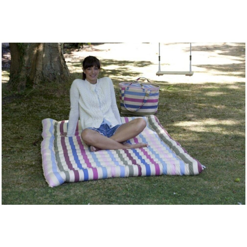 Double roll up bed