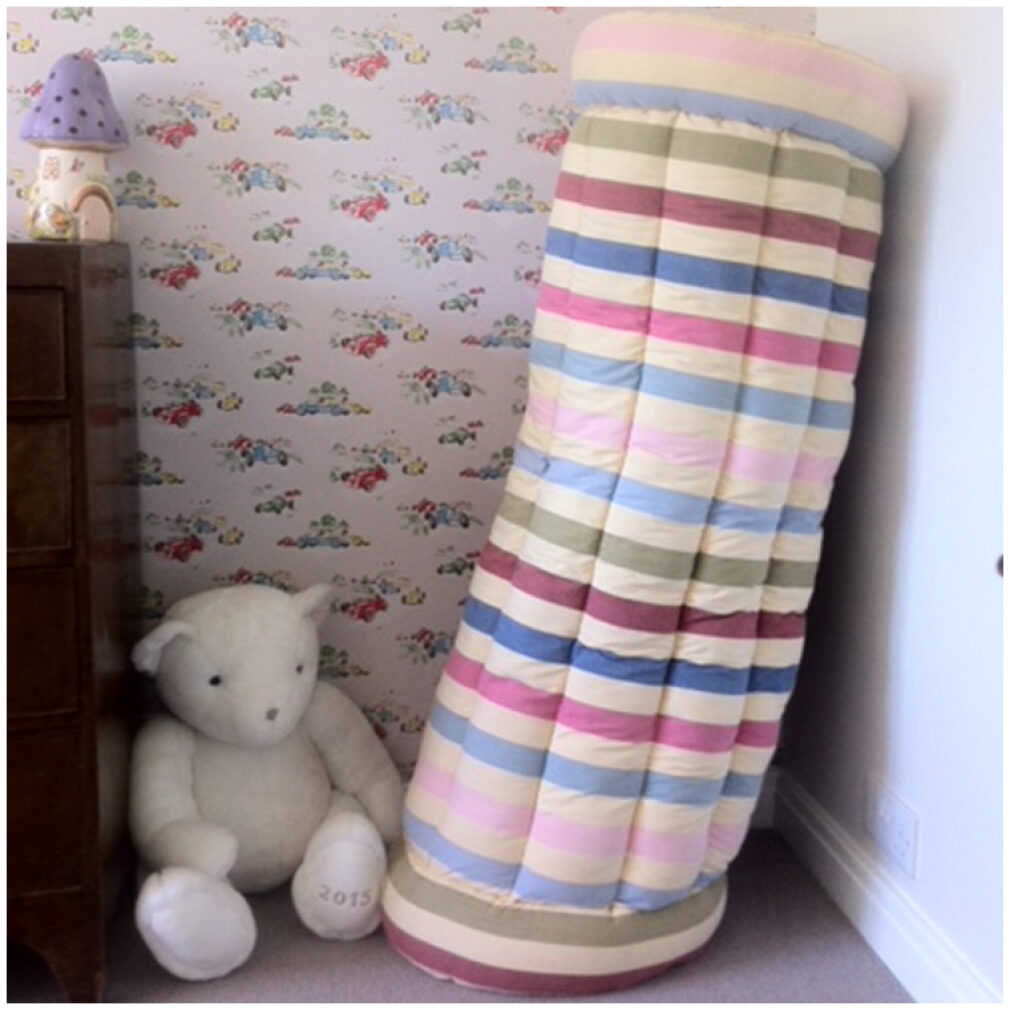 Double roll up bed