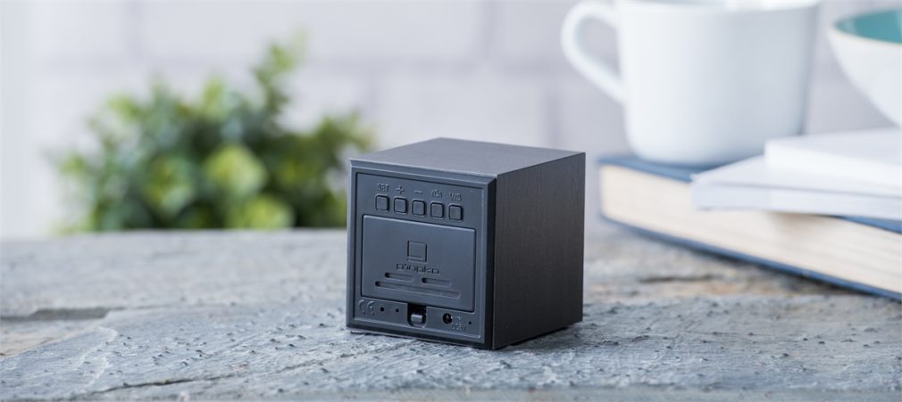 Gingko Cube Clock - Black