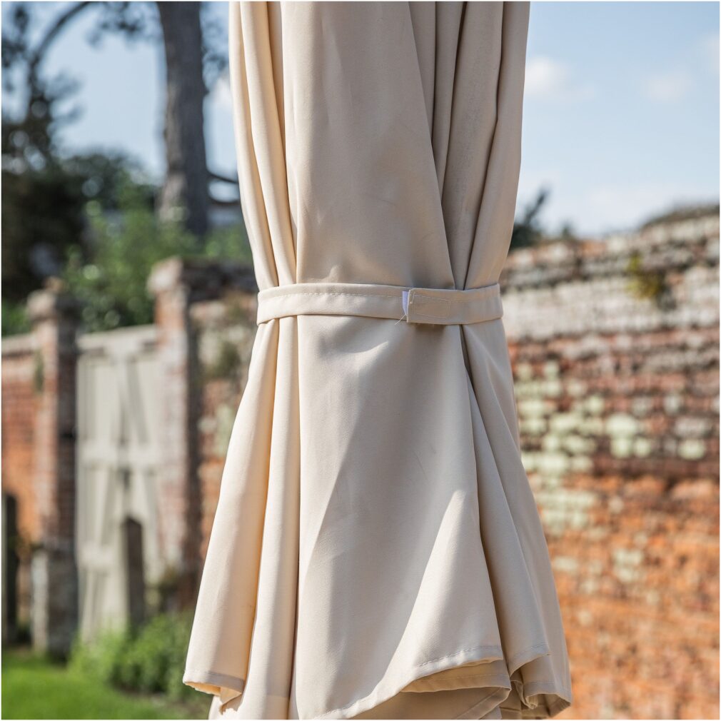 EX DISPLAY Vazzano 3m Cantilever Parasol in Cream with Base