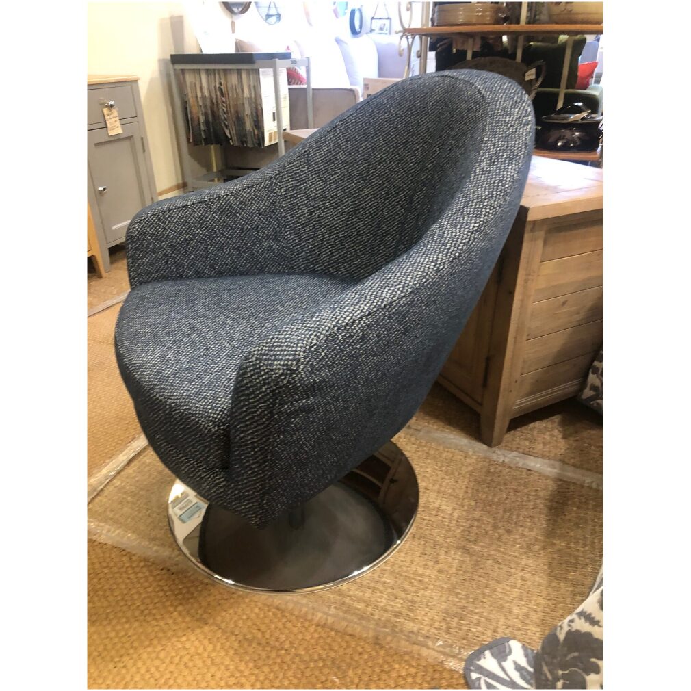 EX Display Shell Swivel Armchair by Sits