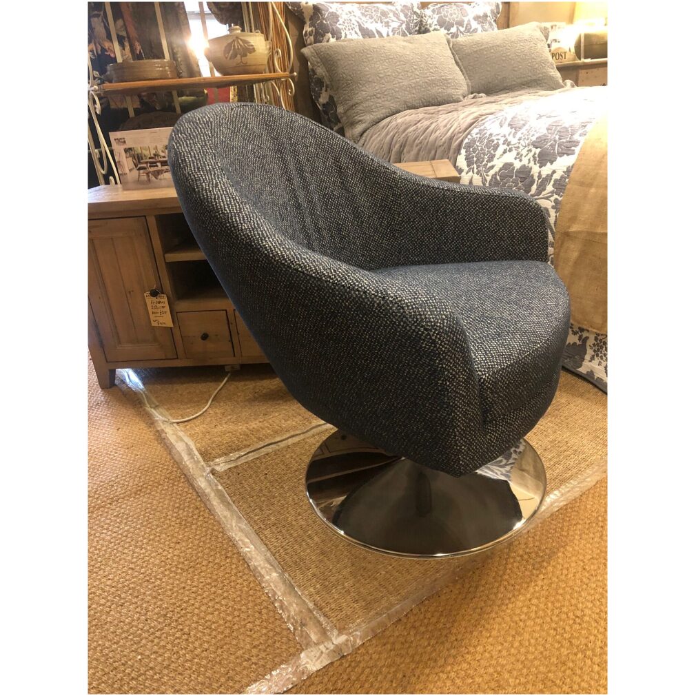 EX Display Shell Swivel Armchair by Sits