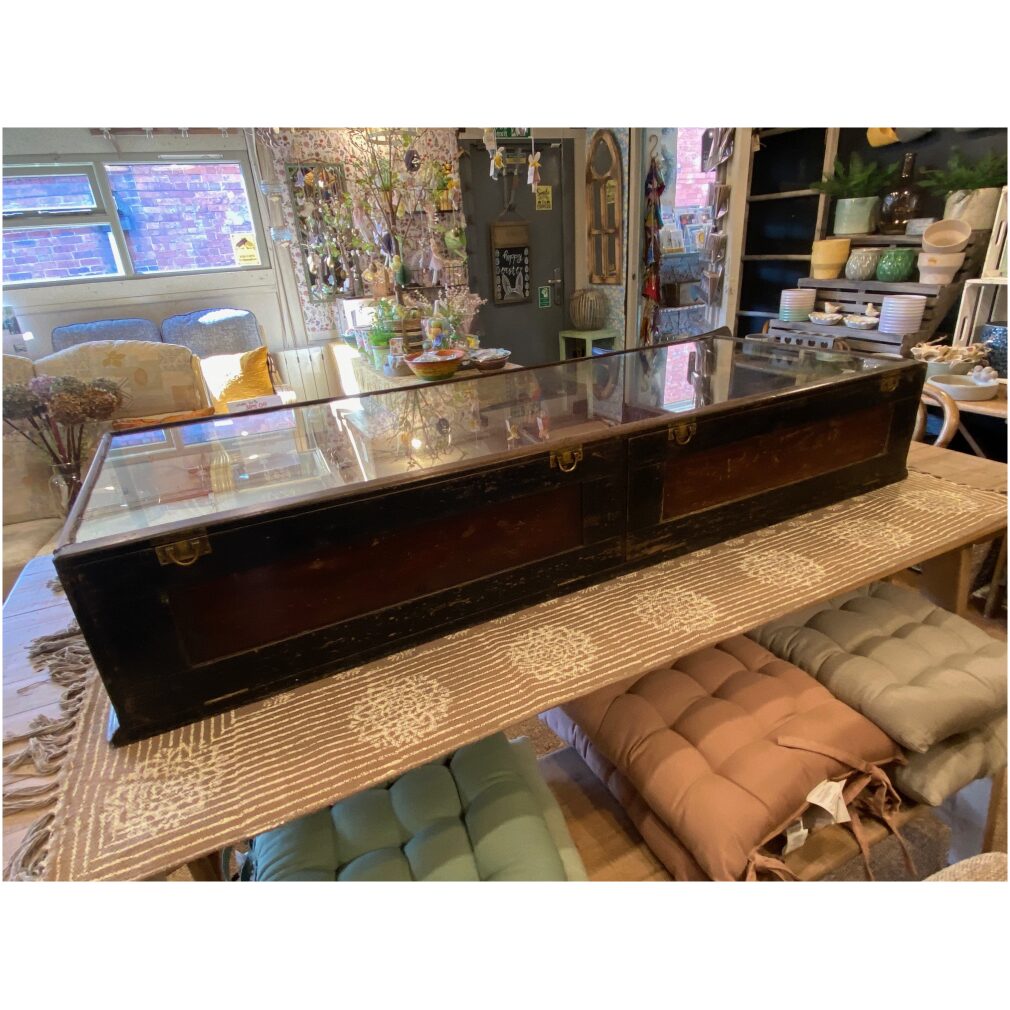 Antique Jewellery display Cabinet - made by Harris & Sheldon